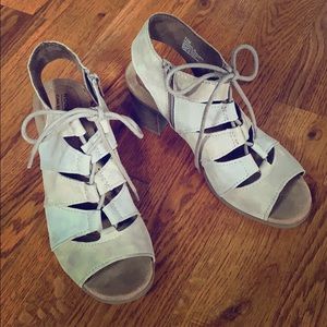 ROCKPORT Cobb Hill Tan Hattie Laceup Sandals 7.5